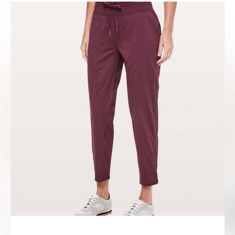 Lululemon Athletica Burgundy Ankle Pants